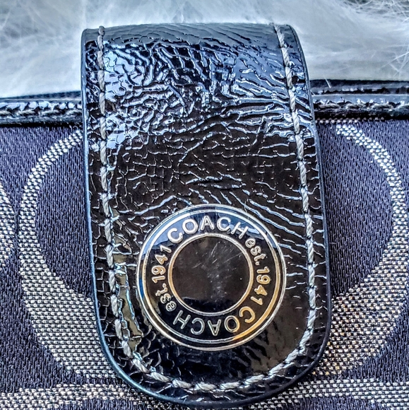 🍃 Coach Women's wallet - Picture 2 of 7